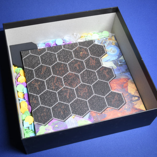 Plateau posé au-dessus de l’insert Ascension Tactics