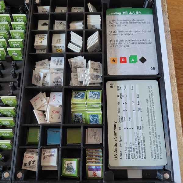 Compartiments pour les jetons et cartes de D-Day at Omaha Beach